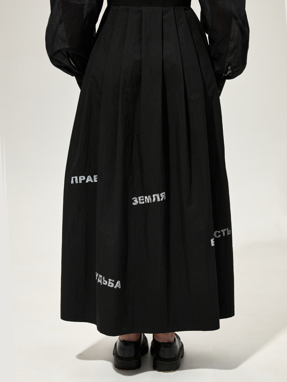 Платье длинное "Заслуженное" с набойкой. Черное