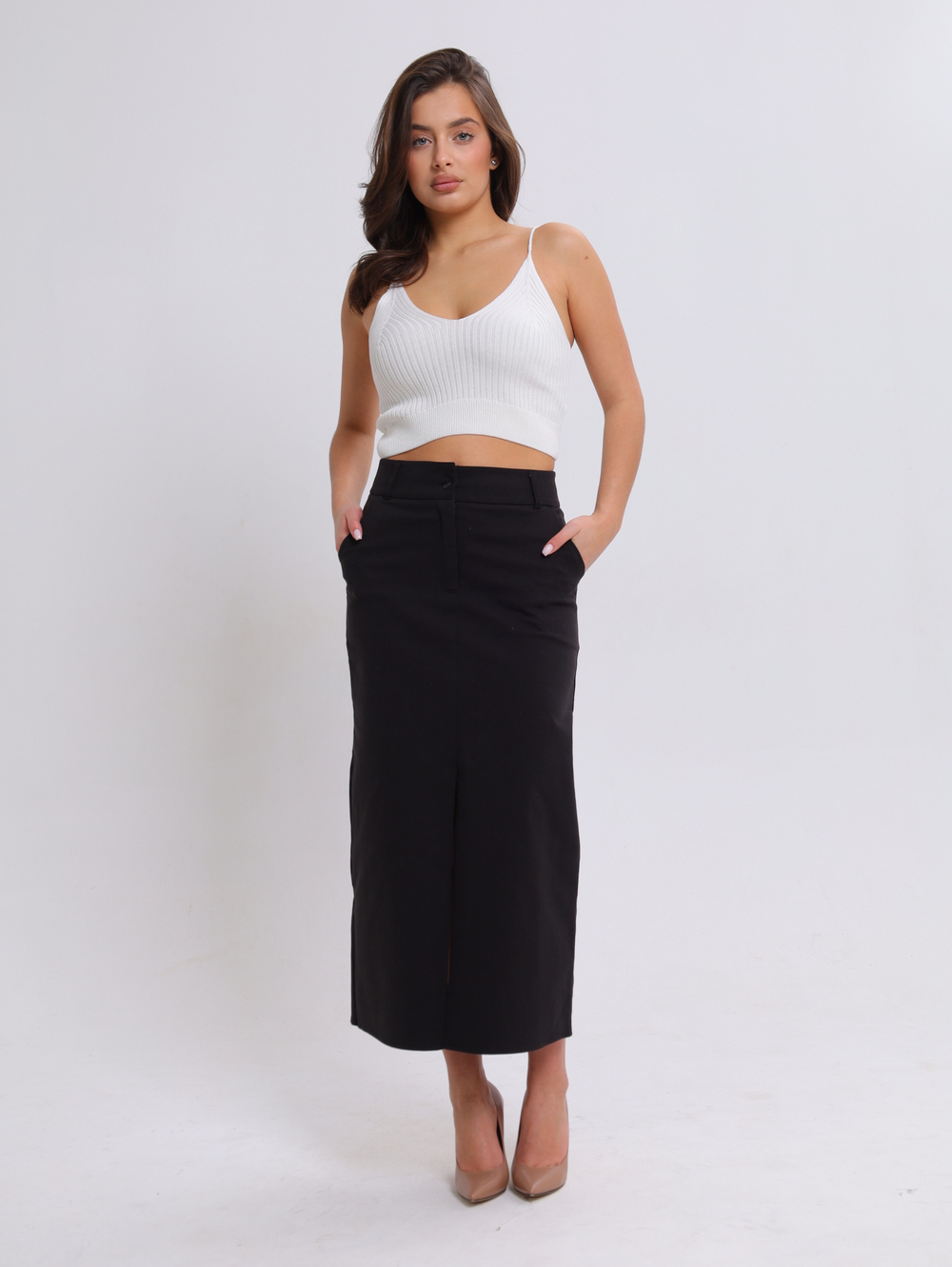 Кроп-топ на бретелях