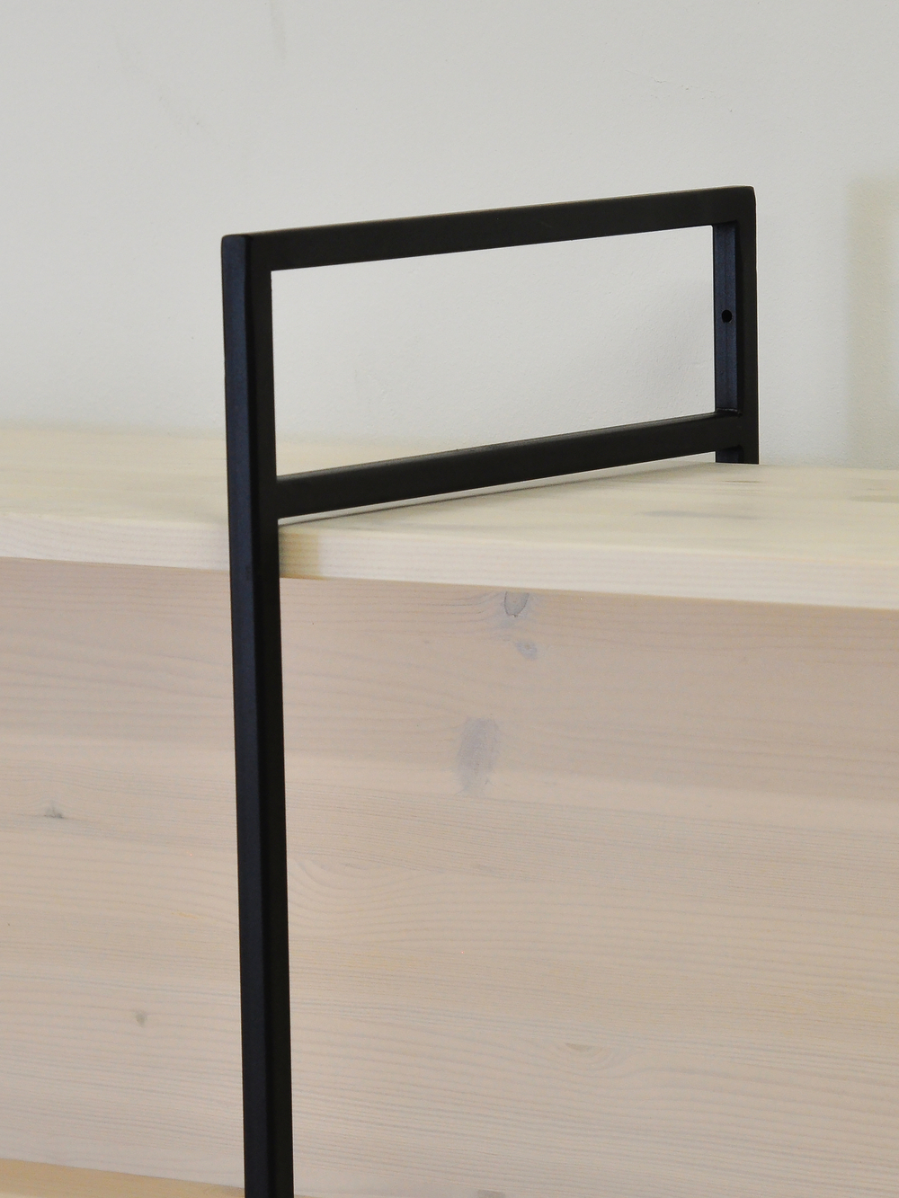 Стеллаж из массива сосны с 3 полками Бьерн 195х35х180