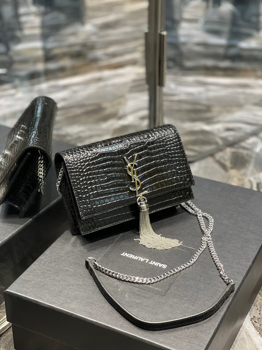 Saint Laurent Kate Chain Wallet 19 cm