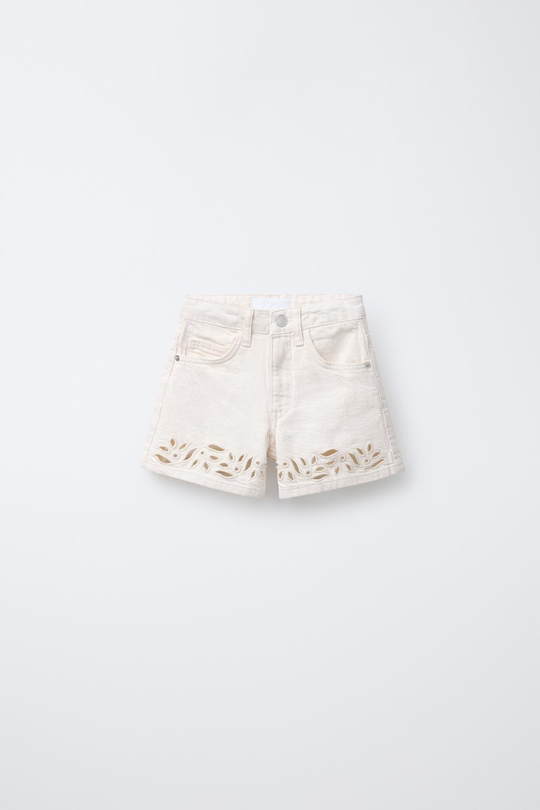 ZARA ДЖИНСОВЫЕ ШОРТЫ С ВЫШИВКОЙ, ЭКРЮ