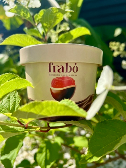 Малина в белом и молочном шоколаде, 100 г