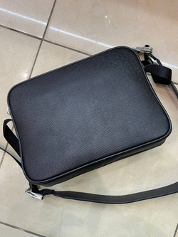 Сумка-мессенджер Louis Vuitton