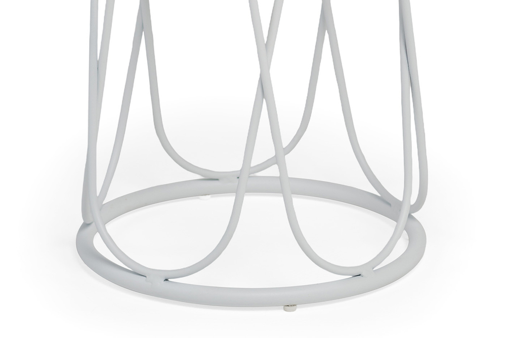 "Перу" журнальный стол из HPL круглый Ø40 H55, каркас из алюминия белый (RAL 9016) муар, цвет столешницы "серый мрамор"