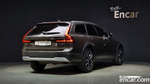 Volvo V90 Cross Country B6 Pro AWD (01.2022)