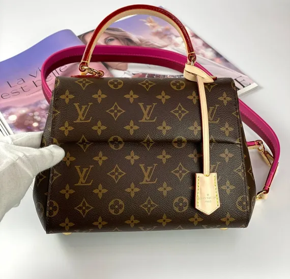 Сумка Louis Vuitton Cluny BB коричневый