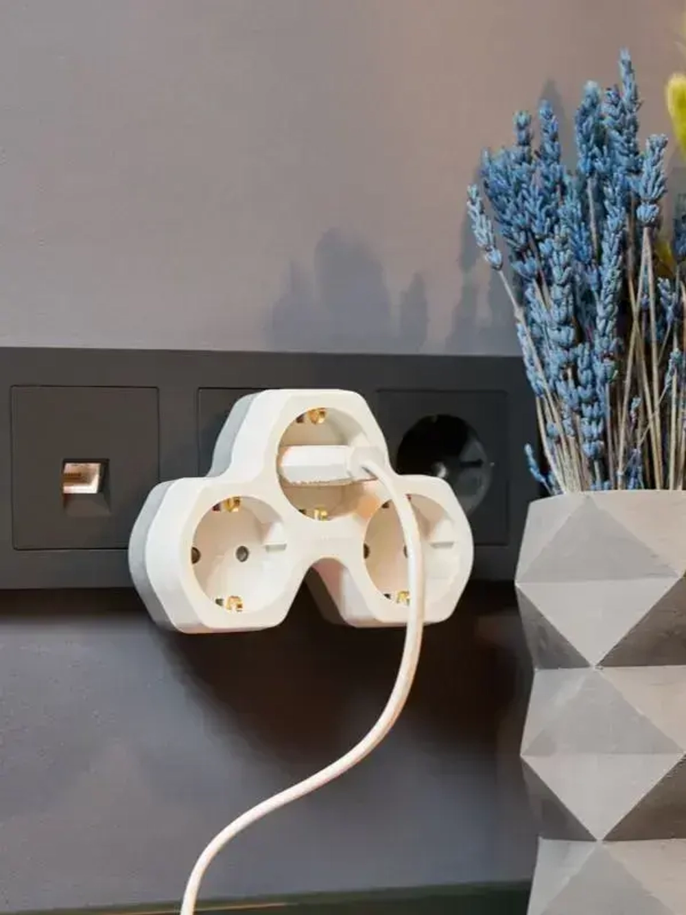 Тройник для розетки электрический, 16 А с заземлением REXANT