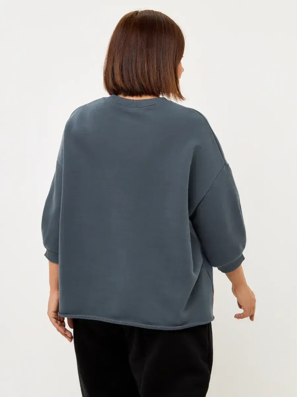 Свитшот оверсайз утепленный с рукавами 3/4