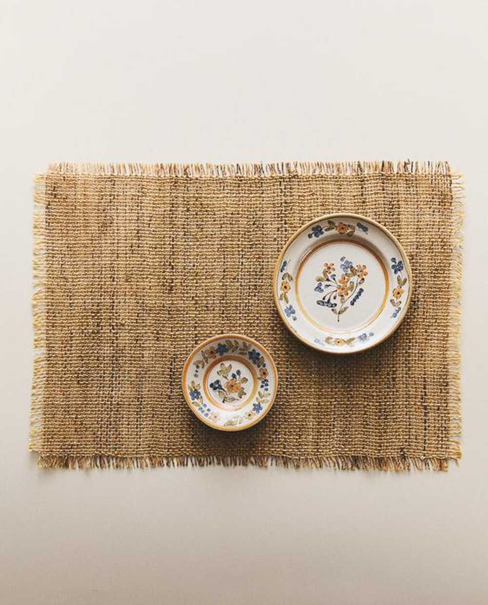 ZARA HOME ПОДСТАВКА ПОД СТОЛОВЫЕ ПРИБОРЫ ИЗ ПЛЕТЕНОГО ВОЛОКНА, СВЕТЛО-БЕЖЕВЫЙ