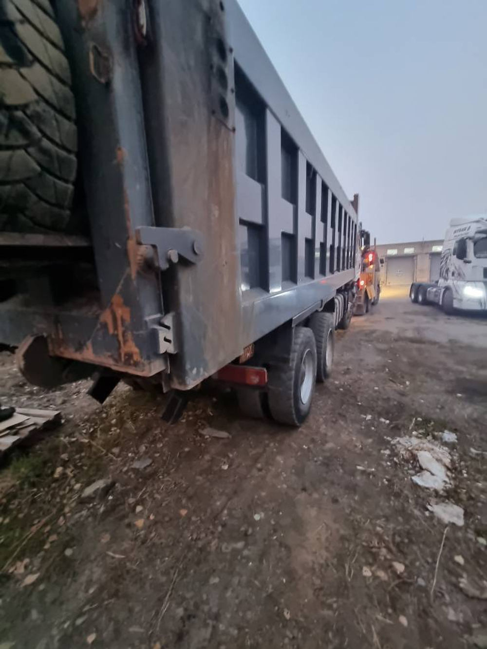 Shacman (Shaanxi) SX* 8x4 Самосвал SX33186W366C (Дизельный, 10,8 л, 441 л.с., МТ)