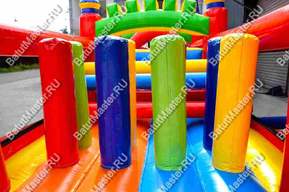 Надувная полоса препятствий "Нарвская крепость" размер 7*3*3 м