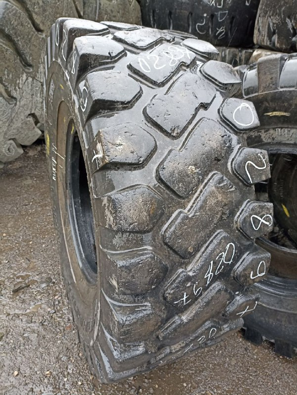 20.5-25 Camso Loadmaster шина б/у