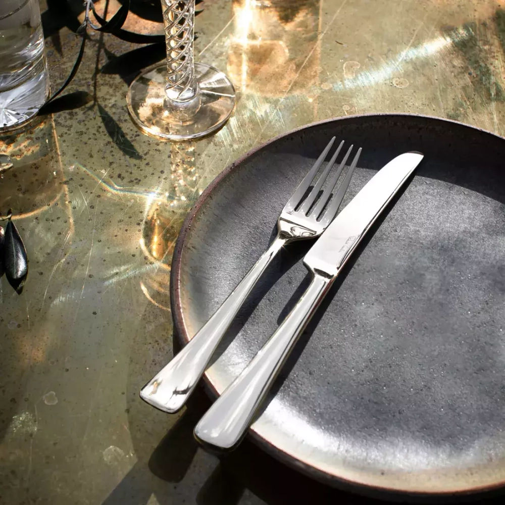 Набор столовых приборов 56 предметов на 8 персон Robert Welch Malvern Bright