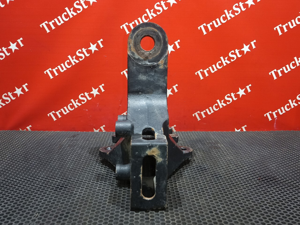 Кронштейн задней подвески кабины левый 2023г.