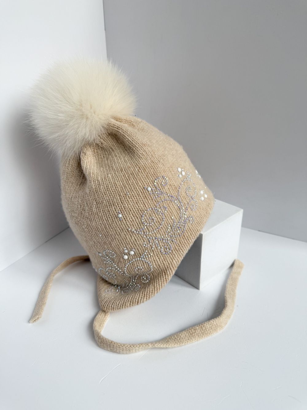 Шерстяная шапка на 5 лет