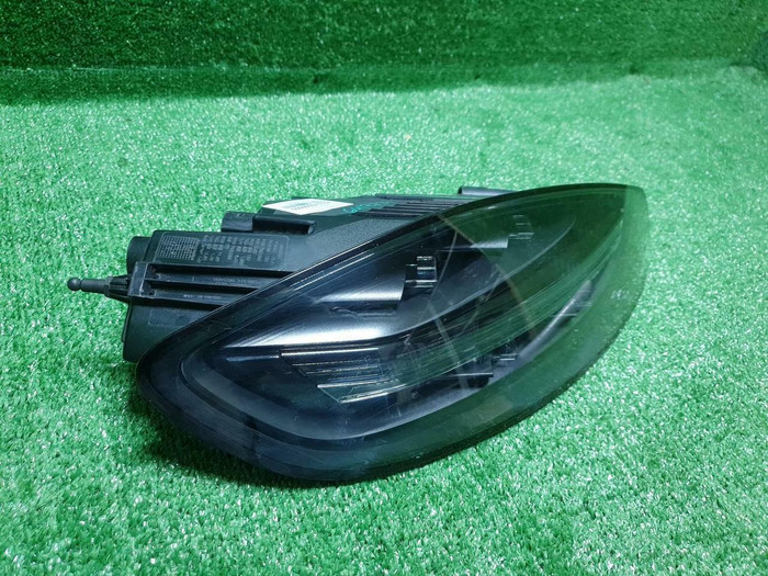 Фонарь левый Porsche Boxster 982 (2016-н.в.)