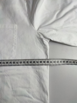 Рубашка лаконичного кроя 46-48 размер