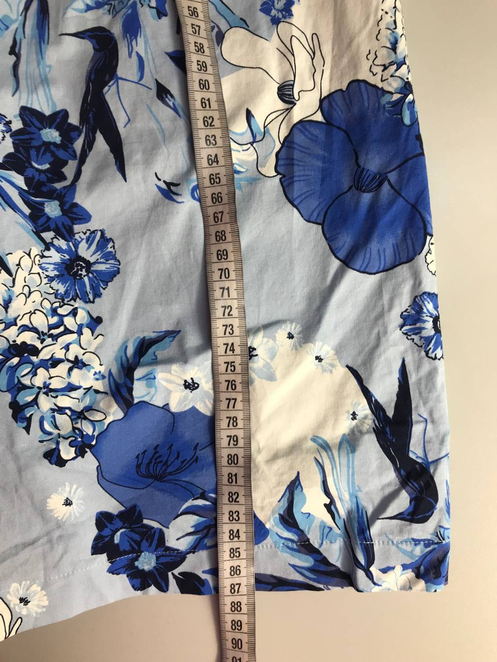 Платье Oodji с открытыми плечами, визуально на 46 размер