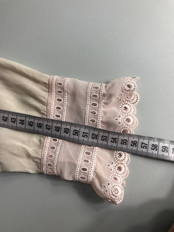 Блузка-боди очень красивое, визуально на 44 размер