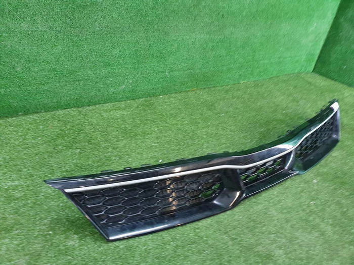 Решетка радиатора Kia Rio 4 X (2020-н.в.)