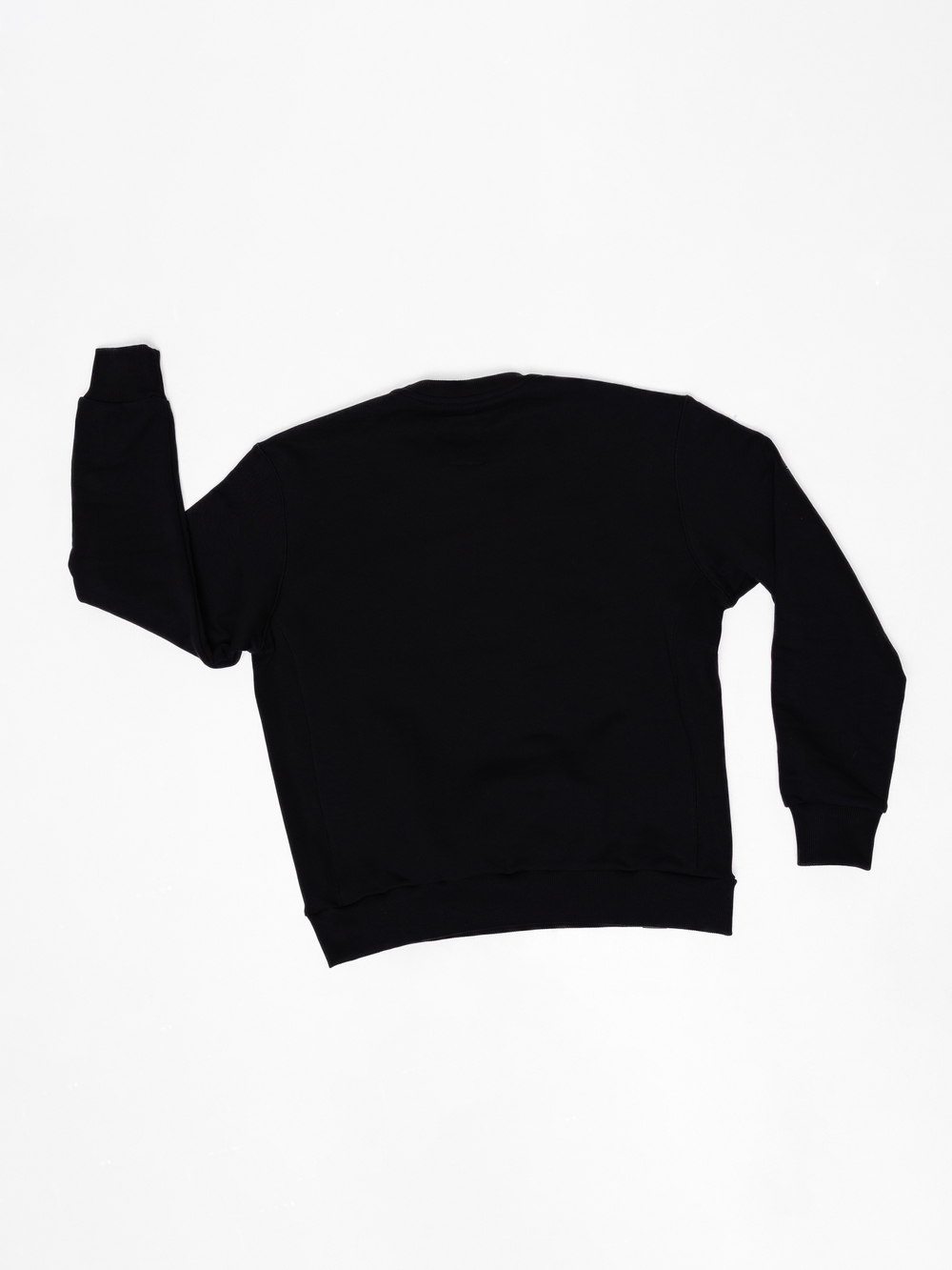 Свитшот с вышитой надписью PULSE OF RAIN чёрный