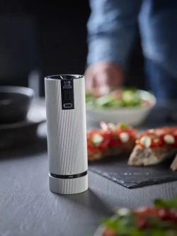 Peugeot Электрическая мельница для соли Line 15 см USB-C