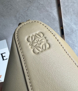Loewe Mini Hammock Hobo 28 cm