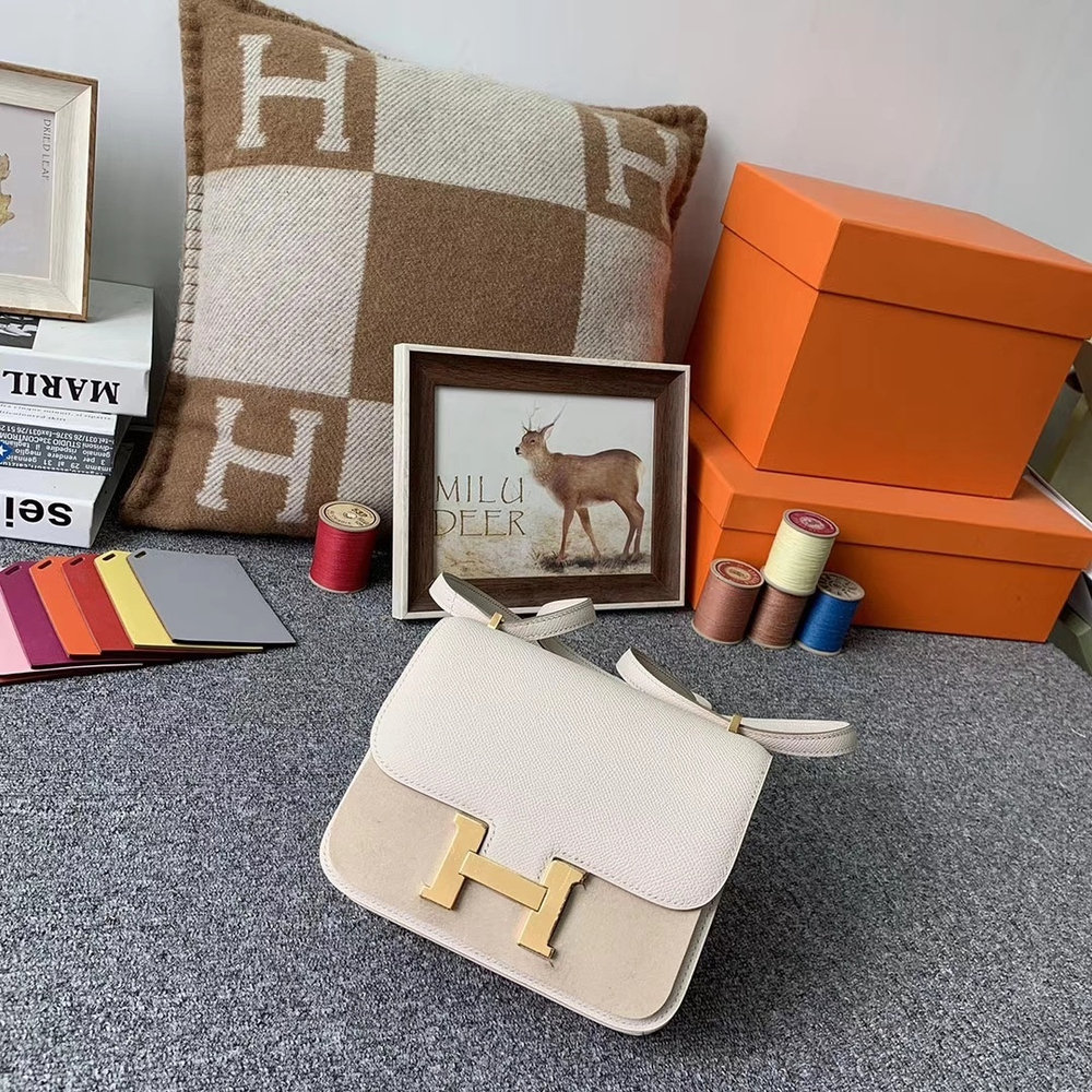 Hermes Constance 18
