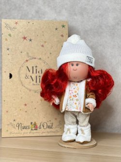 Кукла Nines виниловая 30см MIA CASE (3400)