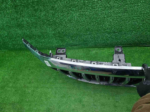 Решетка радиатора Hongqi HS5 (2019-н.в.)