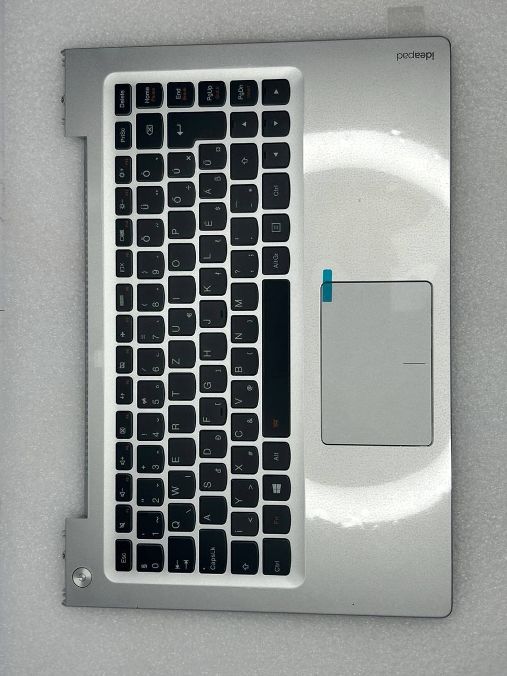 Верхняя панель с клавиатурой (топкейс) для ноутбука Lenovo U330p раскладка - венгерский, с подсветкой, черная, без отпечатка пальца (90203505), оригинал