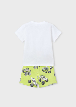 футболка с шортами