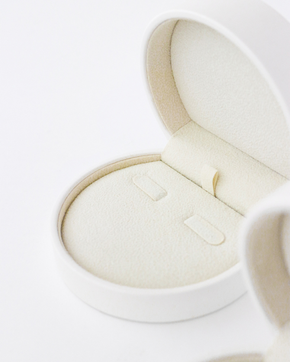 Полукруглый футляр «Донна» для ювелирного комплекта