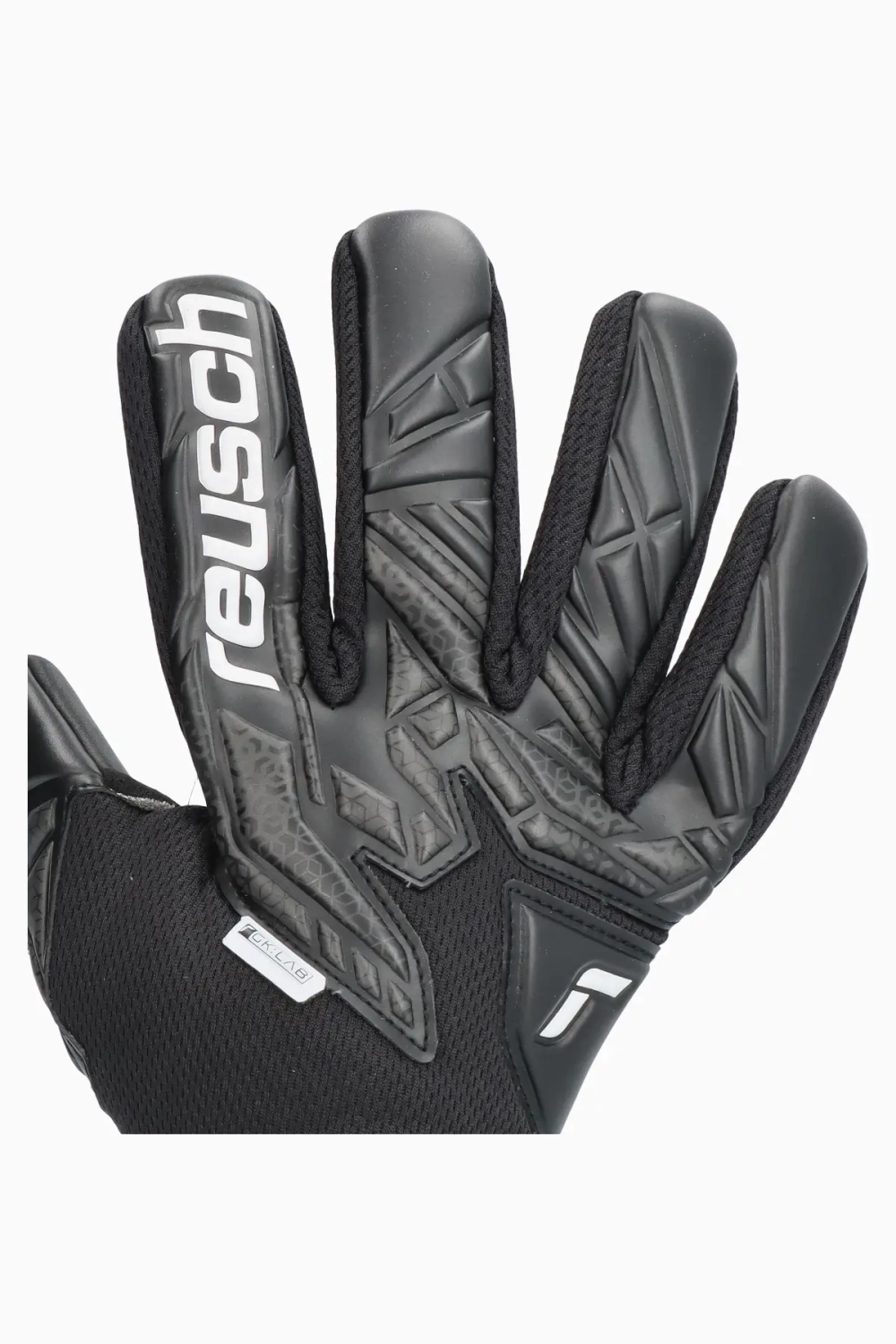 Вратарские перчатки Reusch Attrakt Infinity NC - черный