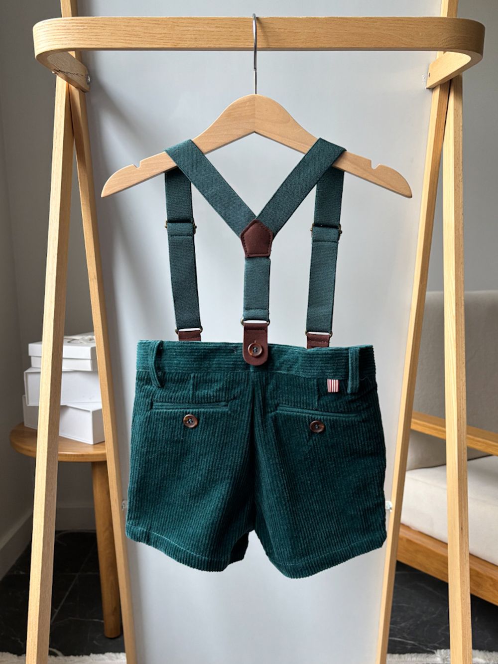 Новые вельветовые шорты Tizzas, 86