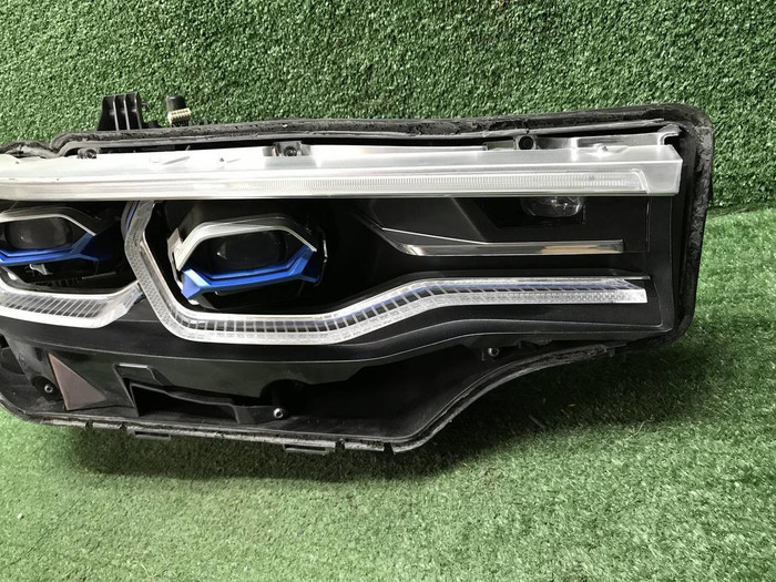 Битая Фара правая BMW X7 G07 (2019-2022) Laser