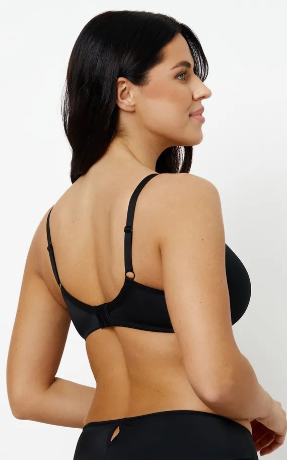 CHARLOTTE BLACK Бюст