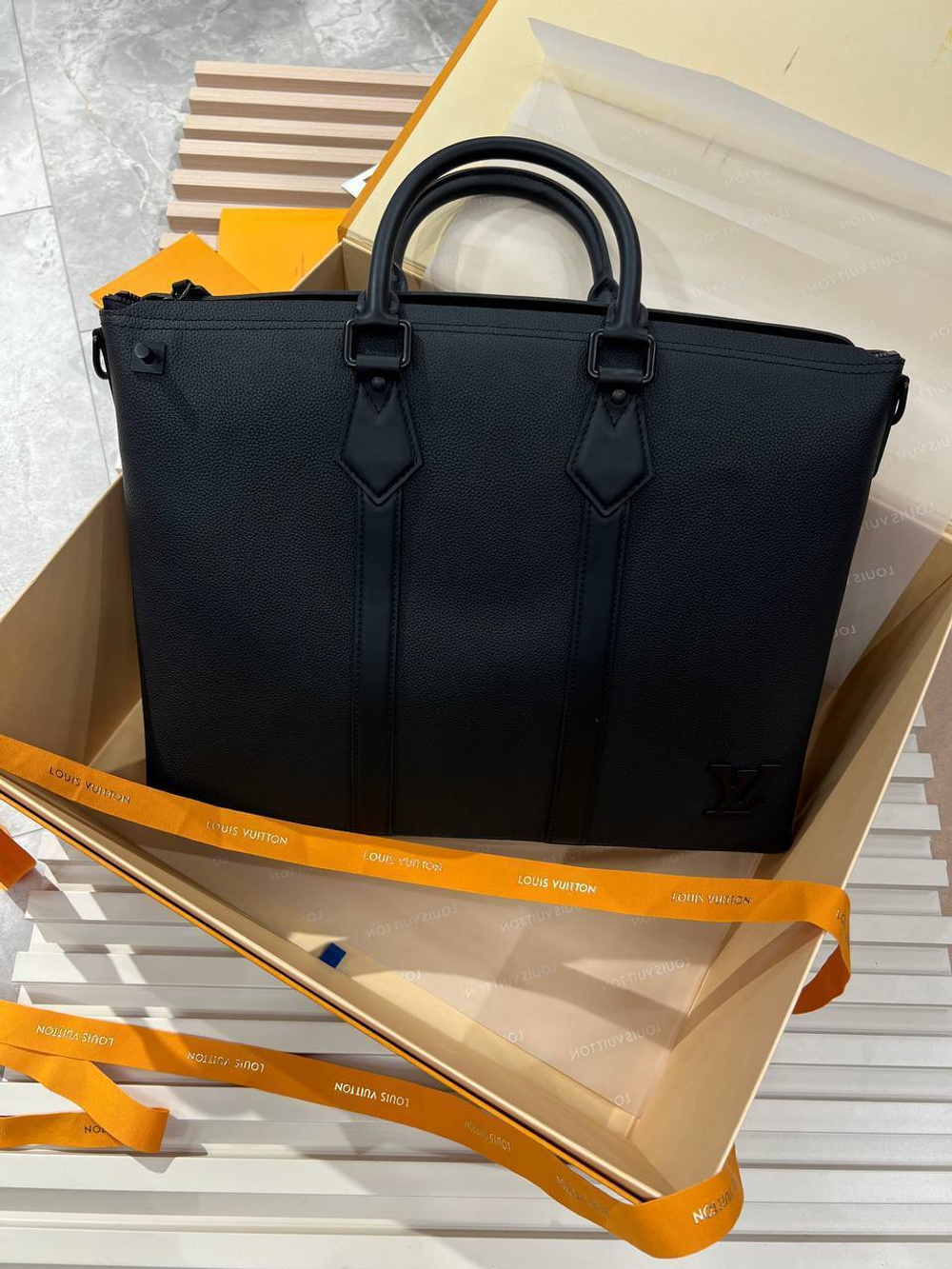 Портфель Louis Vuitton