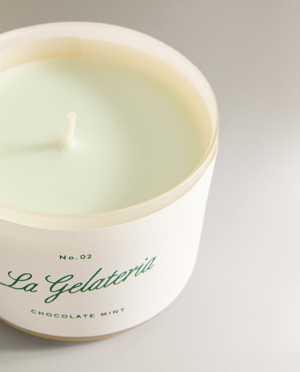 Zara Home - Ароматическая свеча chocolate mint, 150 г