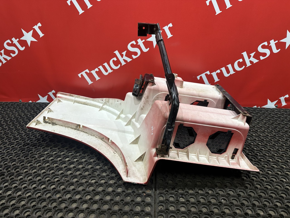 Корпус подножек левый 2022г