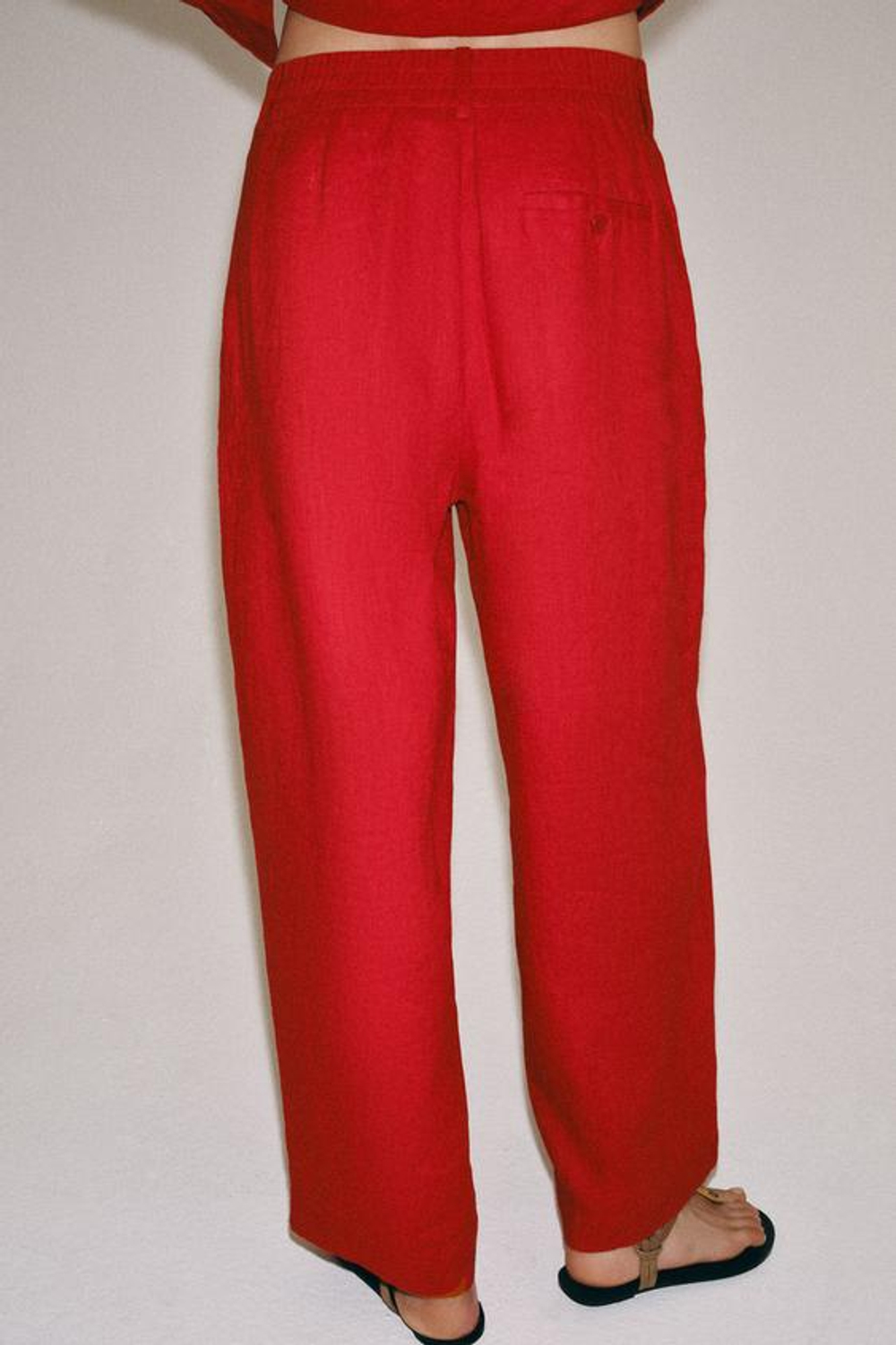 ZARA БРЮКИ ИЗ ЛЬНА СО СКЛАДКАМИ — ZW COLLECTION, КРАСНЫЙ
