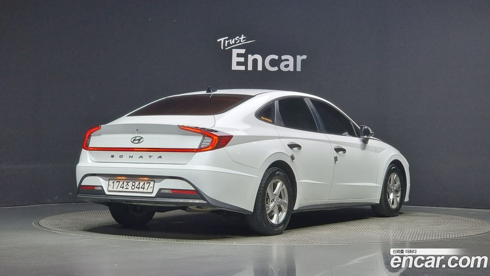 Hyundai Sonata (DN8) 2.0 (04.2020)