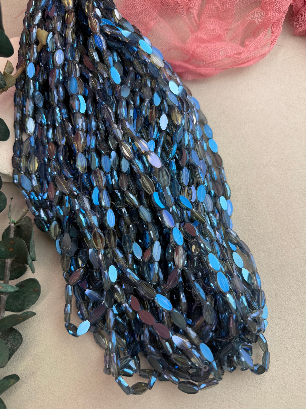 Стеклянные бусины овал, 6*10 мм, нить 50 см, синий электрик