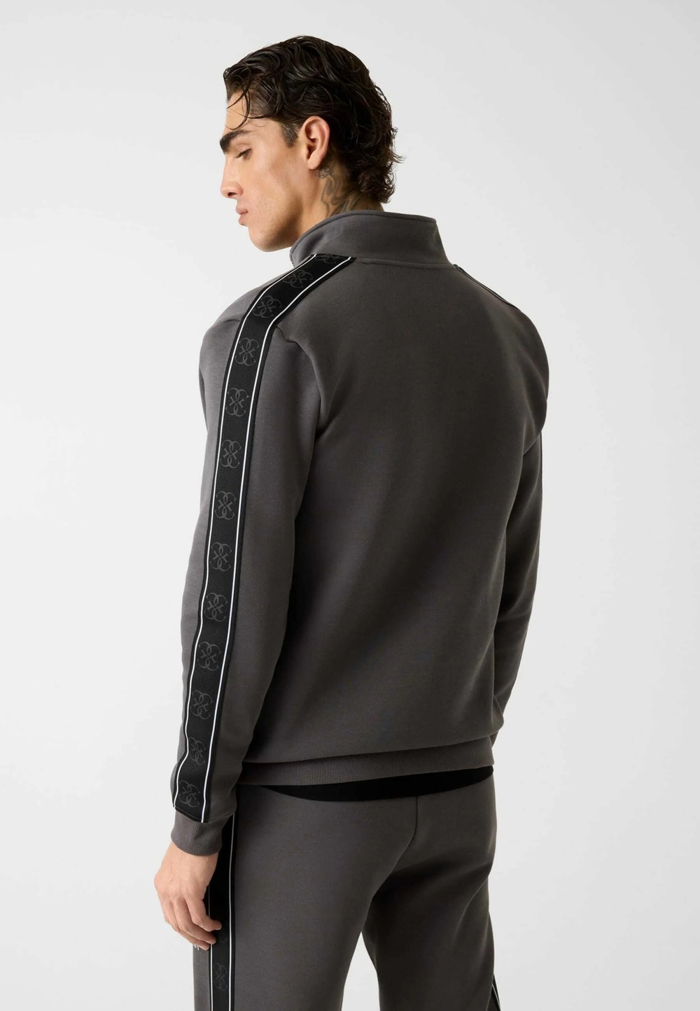 Толстовка мужская GUESS