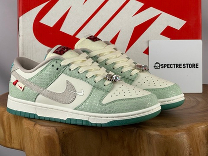 Nike Dunk Low LX Year of the Dragon