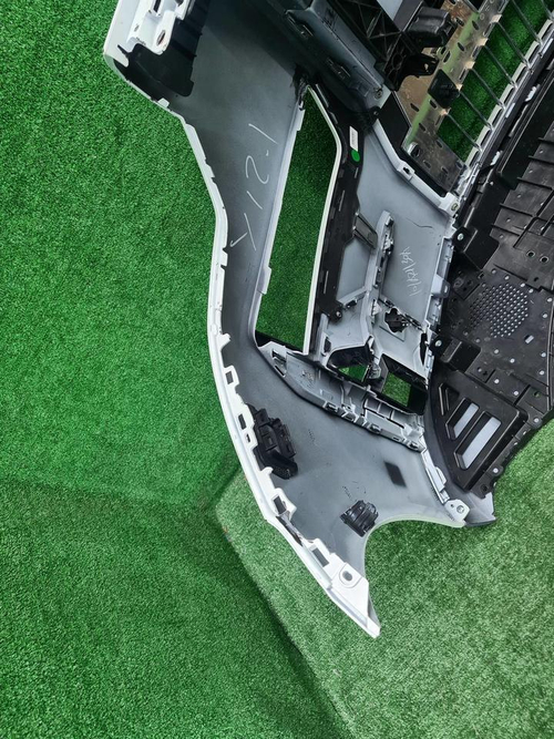 Бампер передний Zeekr 009 (2022-н.в.) (В сборе)