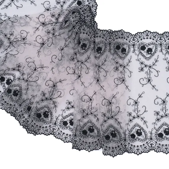 Вышивка на сетке черная 23 см