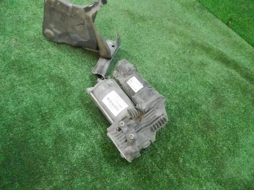 Компрессор пневмоподвески  Mercedes S W222 (2013-н.в.)