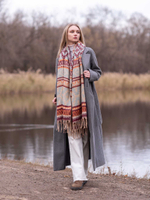 Теплый палантин с орнаментом
