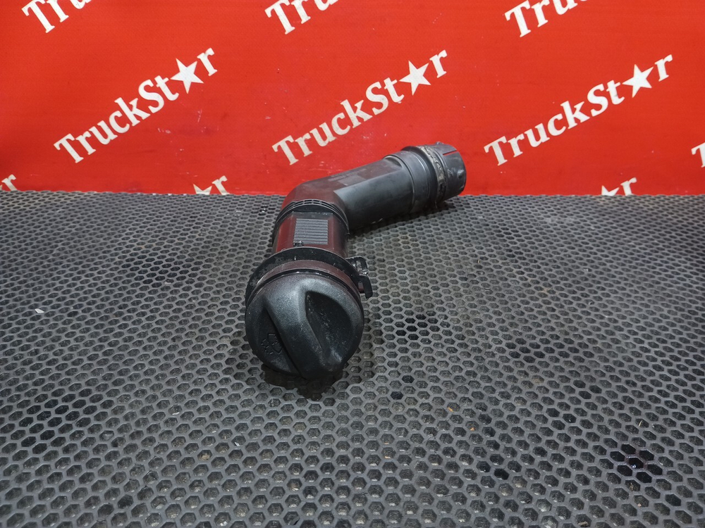 Горловина бачка омывателя 2021г.